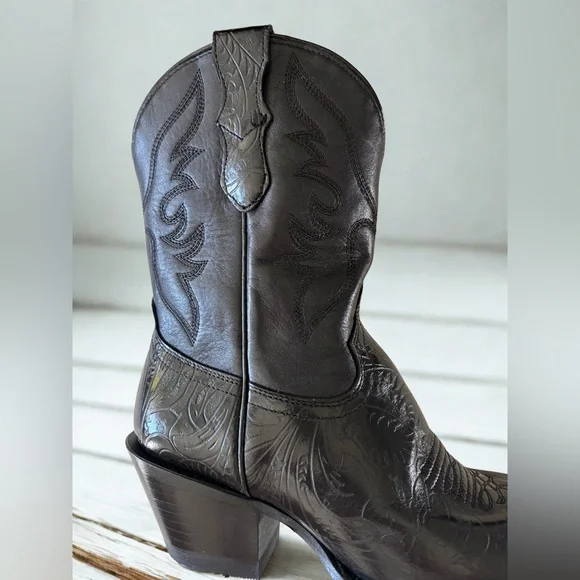 Never worn black cowgirl boots, all leather, handmade, size 8.5 - Picture 4 of 8